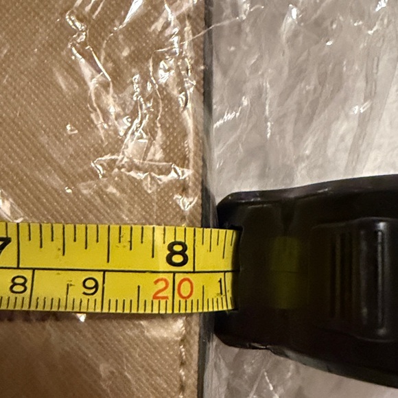 NWT. Elegant Tan Clutch Bag - Picture 4 of 6